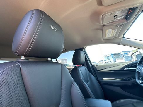 Used 2024 Buick Encore GX Sport Touring w/ Comfort Package FWD image 21