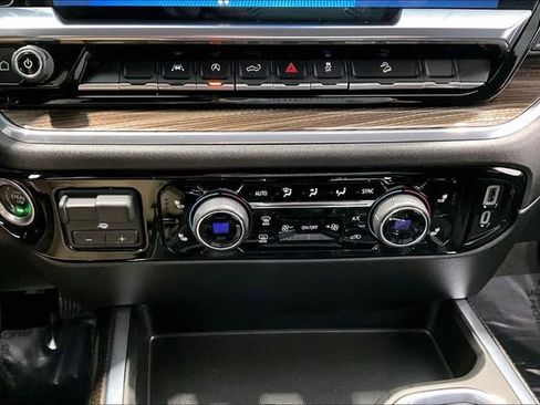 Used 2023 Chevrolet Silverado 1500 RST image 17