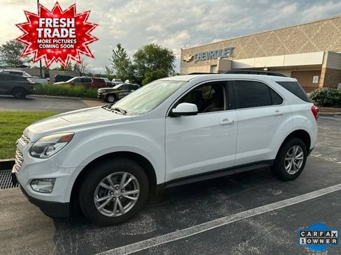 Used 2017 Chevrolet Equinox LT w/ Convenience Package FWD image 1