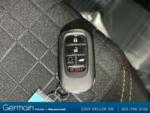 Certified 2025 Honda HR-V Sport image 32