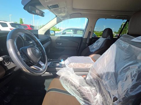 Used 2026 Honda Pilot Touring image 11