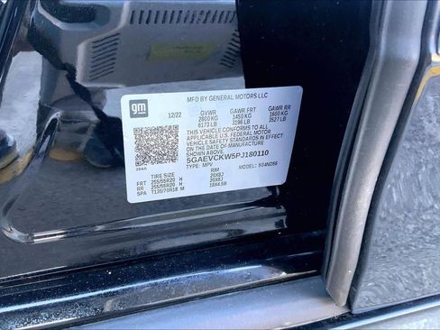 Used 2023 Buick Enclave Avenir image 32