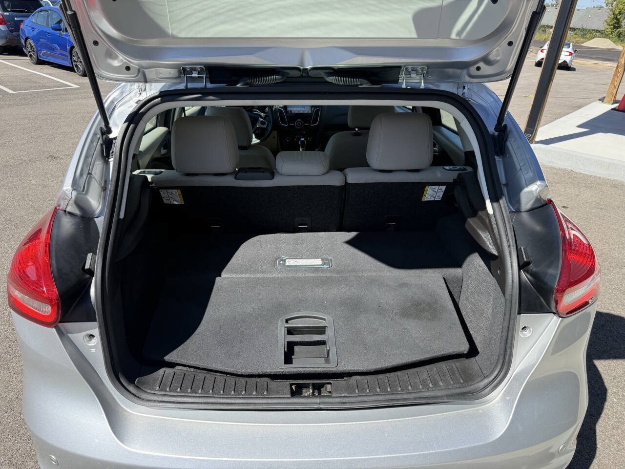 Used 2017 Ford Focus Electric Hatchback FWD image 14