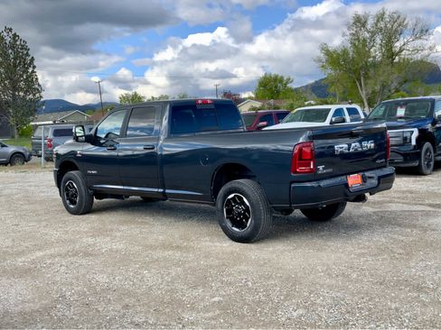 Used 2025 RAM 3500 Laramie AWD/4WD image 3