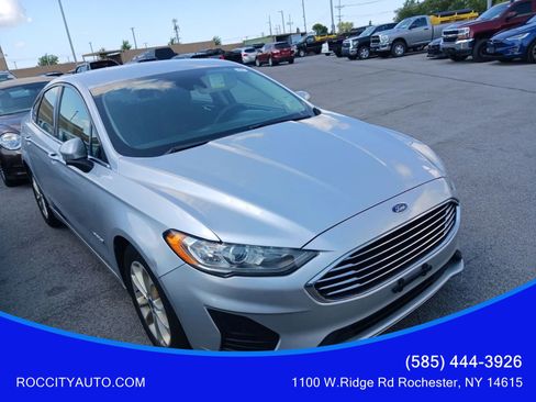 Used 2019 Ford Fusion SE FWD image 1