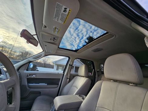 Used 2009 Mercury Mariner Premier image 17