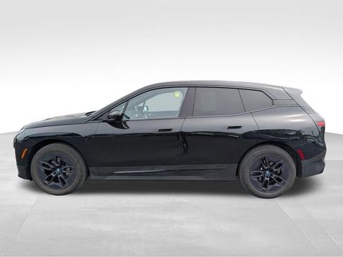 Used 2023 BMW iX xDrive50 AWD/4WD image 4