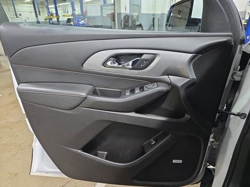 Used 2019 Chevrolet Traverse RS image 29