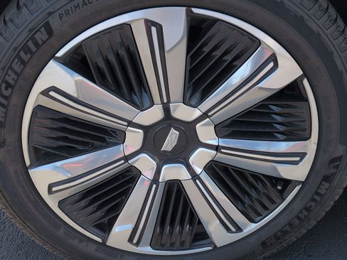 Used 2025 Cadillac Escalade IQ Luxury 1 image 13