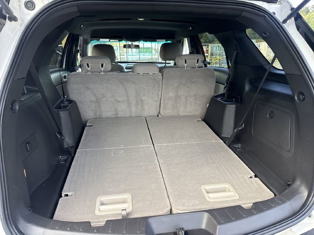 Used 2014 Ford Explorer XLT AWD/4WD image 40