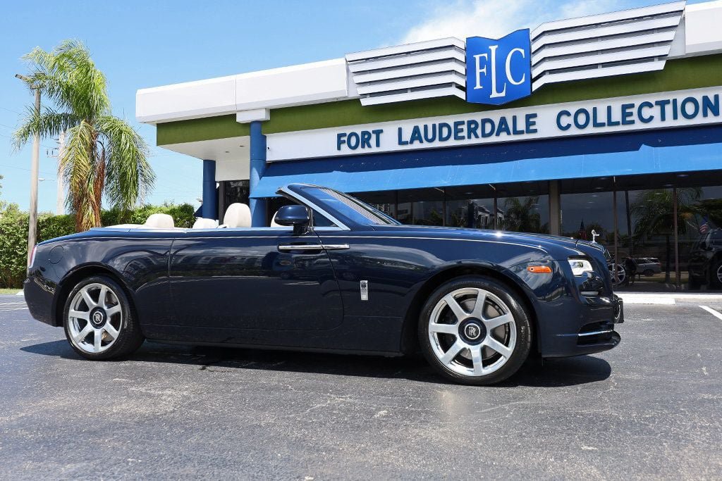 Used 2016 Rolls-Royce Dawn RWD image 46
