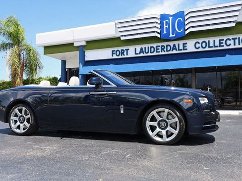 Used 2016 Rolls-Royce Dawn RWD image 46