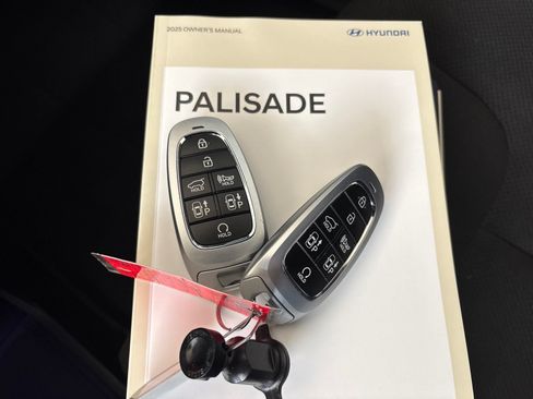 Used 2025 Hyundai Palisade Calligraphy AWD/4WD image 39