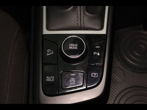 Used 2025 Kia Sportage LX FWD image 25