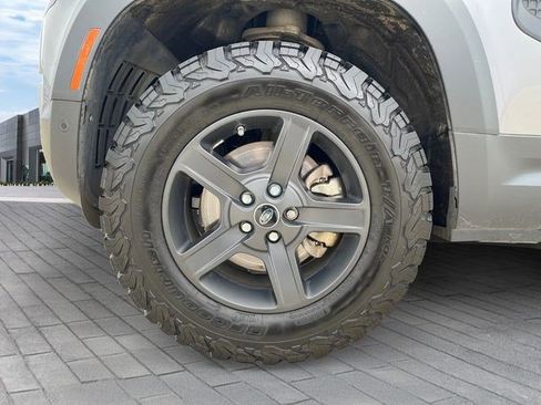 Used 2020 Land Rover Defender 110 S AWD/4WD image 9