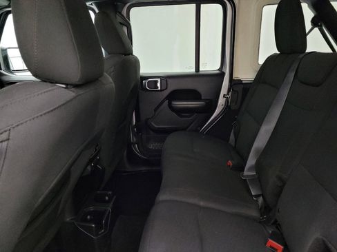 Used 2018 Jeep Wrangler Unlimited Sport S image 18