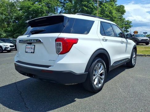Used 2023 Ford Explorer XLT w/ Equipment Group 202A AWD/4WD image 21