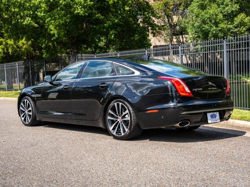 Used 2019 Jaguar XJ L Supercharged RWD image 8