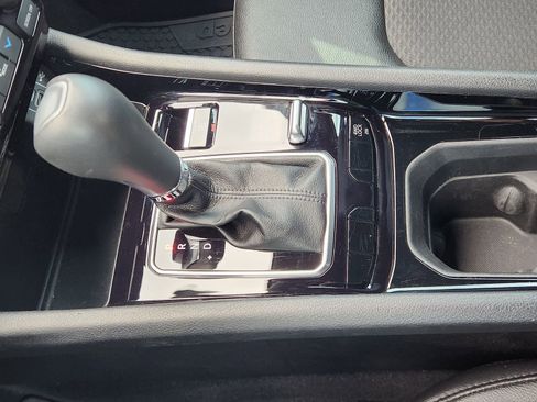 Used 2024 Jeep Compass Latitude w/ Convenience Group image 24