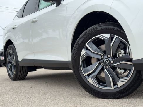 New 2026 Nissan Murano SV AWD/4WD image 2