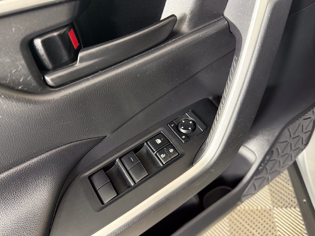 Used 2019 Toyota RAV4 LE w/ All Weather Liner Package AWD/4WD image 16