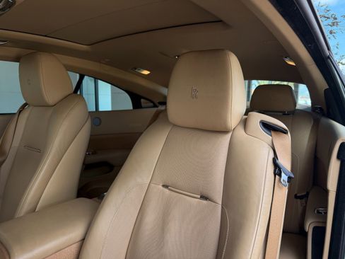 Used 2014 Rolls-Royce Wraith image 24