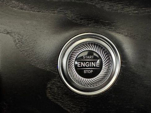 Used 2017 Mercedes-Benz E 300 4MATIC image 25