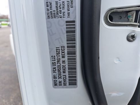 Certified 2024 RAM 2500 Big Horn w/ Night Edition image 32