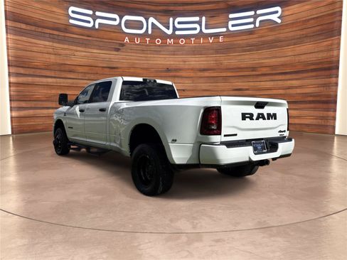Used 2025 RAM 3500 Big Horn AWD/4WD image 3