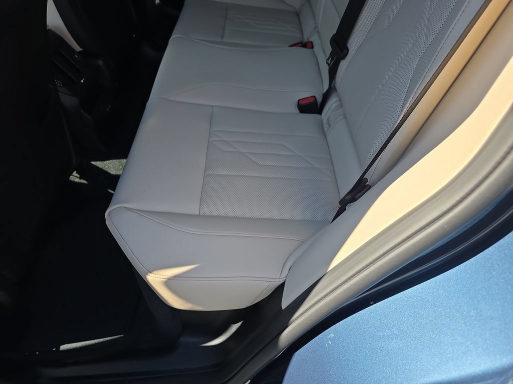New 2026 BMW X3 xDrive30i w/ Premium Package AWD/4WD image 18