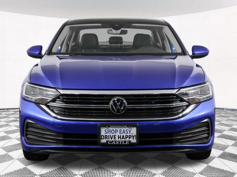 Used 2023 Volkswagen Jetta SE w/ Panoramic Sunroof Package FWD image 13