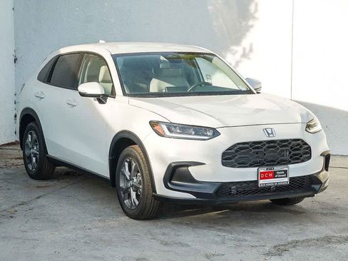 New 2026 Honda HR-V LX image 3