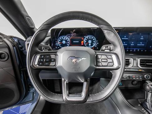 Used 2025 Ford Mustang GT Premium RWD image 17