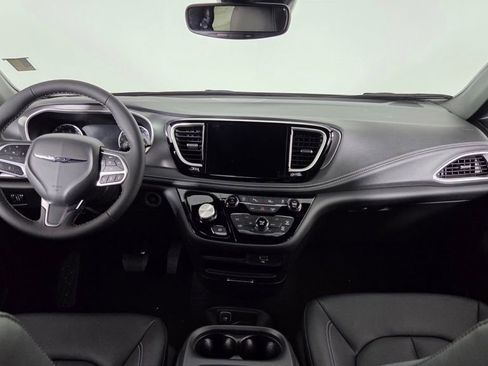 New 2026 Chrysler Pacifica Select FWD image 40