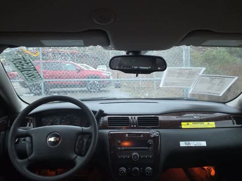 Used 2016 Chevrolet Impala Limited LS image 3