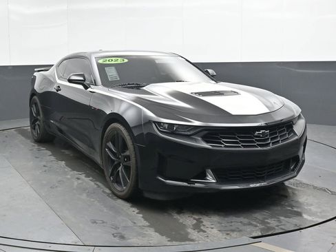 Used 2023 Chevrolet Camaro LT w/ RS Package image 4