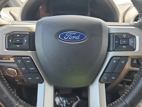 Used 2019 Ford F150 Lariat AWD/4WD image 23