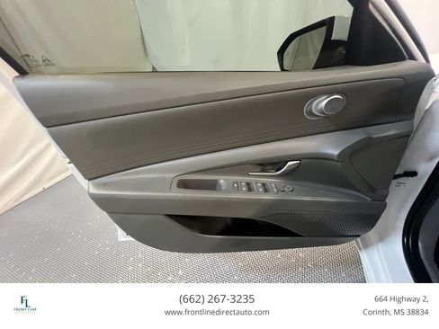 Used 2024 Hyundai Elantra SE FWD image 18