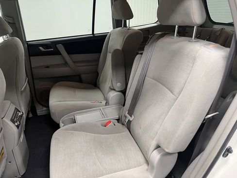 Used 2013 Toyota Highlander Plus image 49