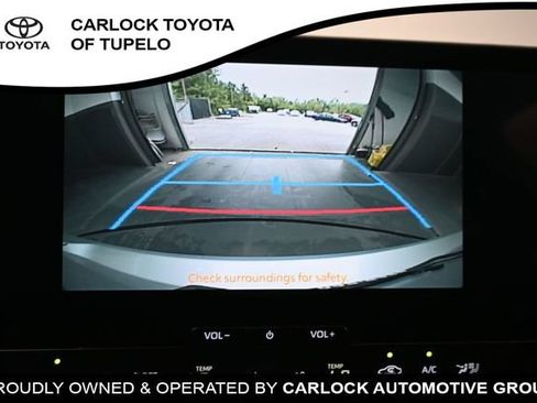 Used 2025 Toyota bZ4X FWD image 12