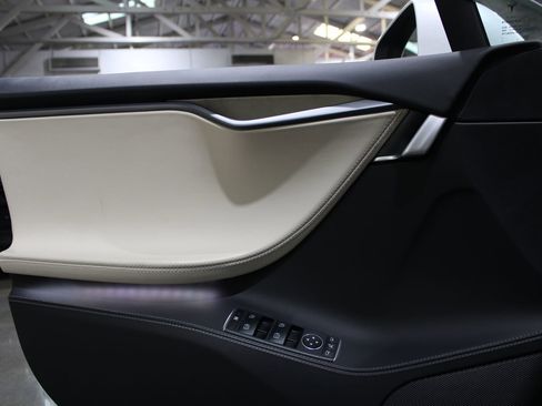 Used 2018 Tesla Model S 75D image 20