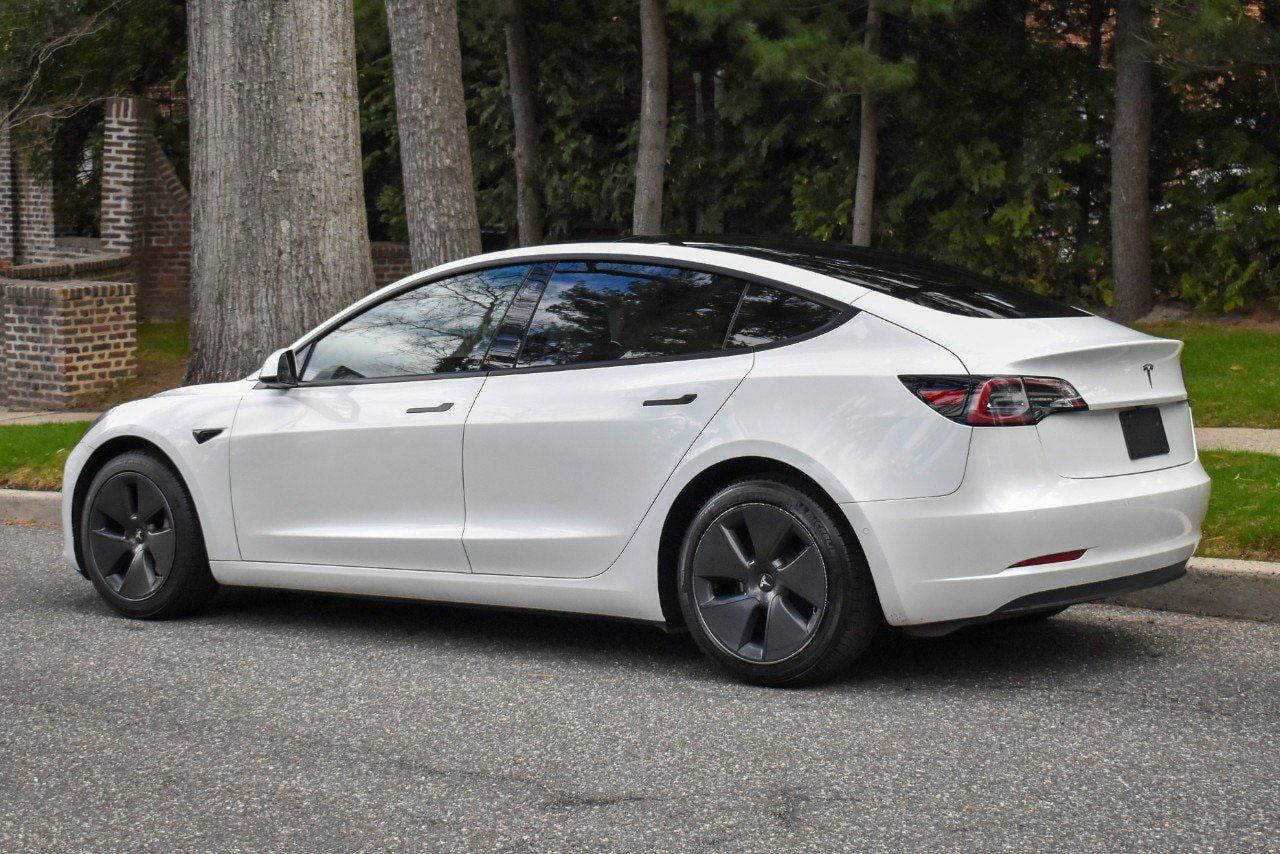 Used 2023 Tesla Model 3 Standard Range RWD image 6