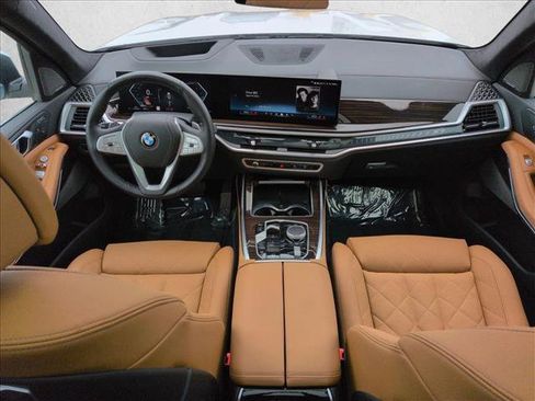 Used 2026 BMW X7 xDrive40i image 19