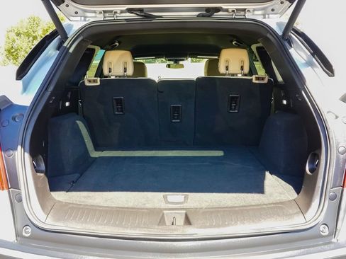 Used 2019 Cadillac XT5 FWD image 9