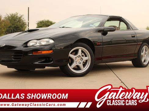 Used 1999 Chevrolet Camaro Z28 w/ SS Performance/Appearance Pkg RWD image 1