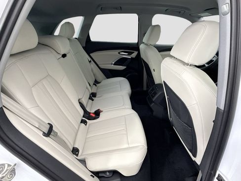 Certified 2025 Audi Q5 Premium w/ Convenience Package AWD/4WD image 21