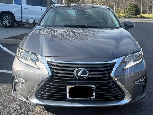 Used 2016 Lexus ES 350 350 w/ Luxury Package w/Wood Trim image 3