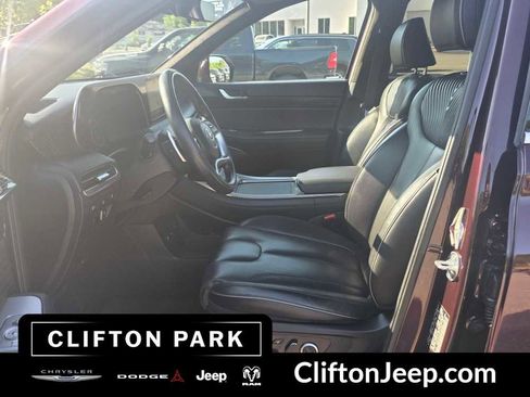Used 2024 Hyundai Palisade Calligraphy AWD/4WD image 10