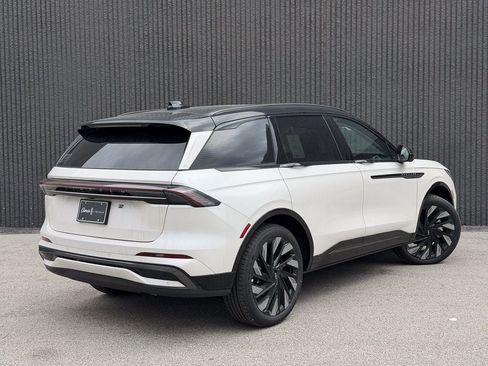 New 2026 Lincoln Nautilus Reserve w/ Jet Appearance Package image 7