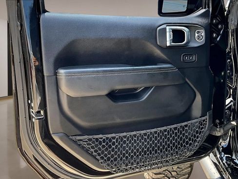 Used 2020 Jeep Gladiator Overland w/ Popular Equipment Package AWD/4WD image 19